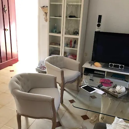 Bajo Con Jardin A 100 Metros De La Playa Апартаменты